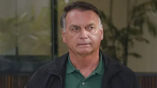 Bolsonaro diz que enviou R$ 2 milhões para Eduardo ‘não passar necessidade’ nos EUA