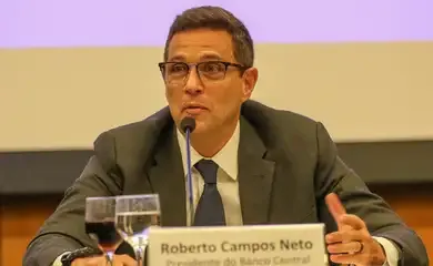 IA pode ser usada para combater lavagem de dinheiro, diz Campos Neto