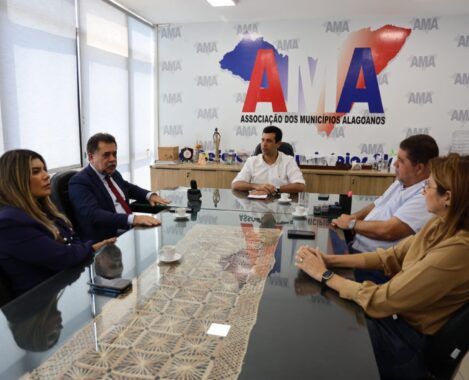 MPAL e AMA tratam sobre transparência na contratação de eventos com recursos públicos