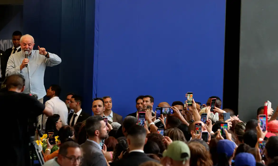 Lula chama guerra em Gaza de genocídio e critica "hipocrisia"