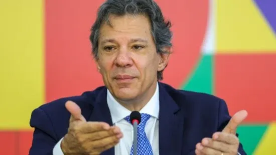 Ninguém pensa em usar espaço fiscal para reduzir preços de alimentos, diz Haddad