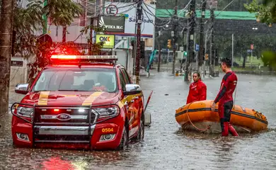 Número de mortes em desastre climático no RS sobe para 171