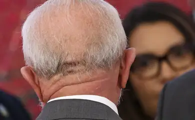 Lula recebe liberação médica para viajar de avião