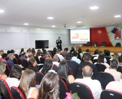 AMA encerra curso orientando servidores sobre fim de mandato 