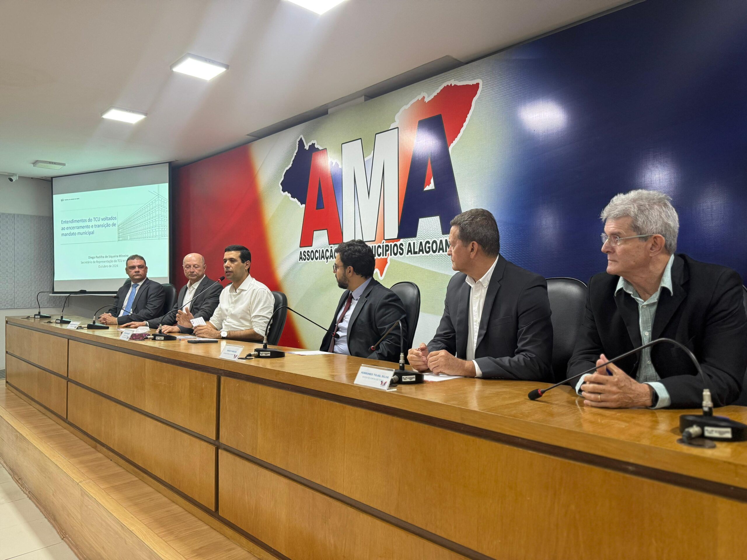 Após eleição, AMA orienta prefeitos sobre regras de transição