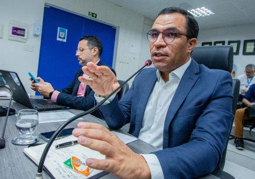 "Não há plano para privatizar a Casal", diz secretário Vitor Pereira