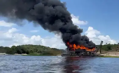Garimpo ilegal no Amazonas é alvo de operação da Polícia Federal