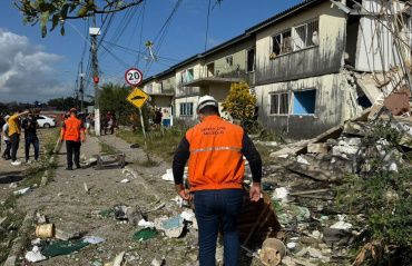 Prefeitura de Maceió garante apoio às famílias que tiveram imóveis atingidos por explosão