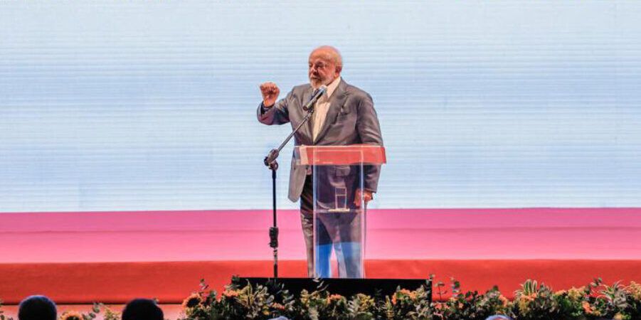 Lula volta a defender Castro de vaias e xingamentos após ‘sermão’