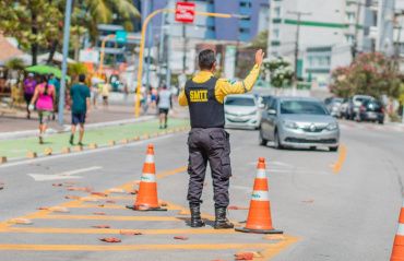 Trânsito na Ponta Verde será alterado para obra emergencial na rede de esgoto