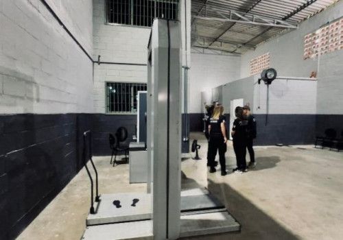 Investimento em tecnologia: cinco mulheres são flagradas pelo bodyscam com drogas em Alagoas