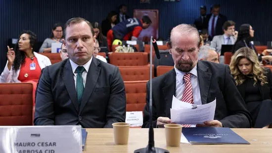 Moraes determina acareação entre Cid e Braga Netto