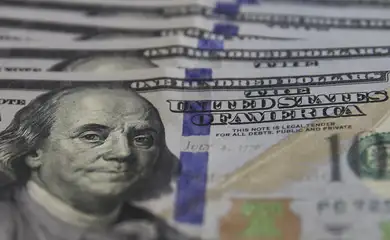 Dólar cai para R$ 6,11 com possível moderação de tarifas de Trump