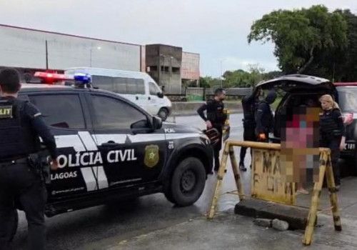Polícia Civil prende quatro pessoas e apreende adolescente líder do “tribunal do crime” em Rio Largo