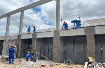 Comerciantes destacam avanço na obra do novo mercado do Biu