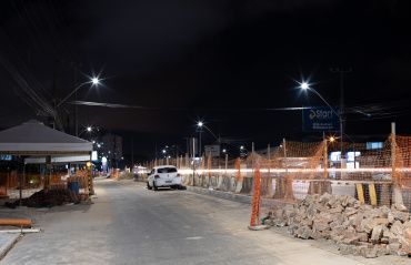 Ampliação da Via Expressa recebe 116 luminárias de LED