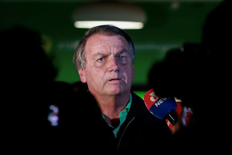 Entenda quais os crimes imputados a Bolsonaro no caso das joias, penas e os próximos passos
