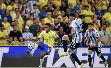 Cheio de desfalques, Brasil visita Argentina pelas Eliminatórias