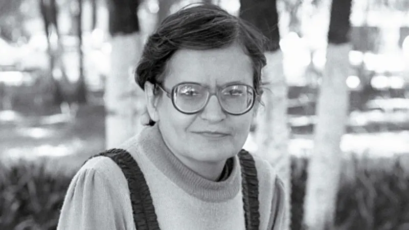 Orides Fontela: a radicalidade de uma vida dedicada à poesia