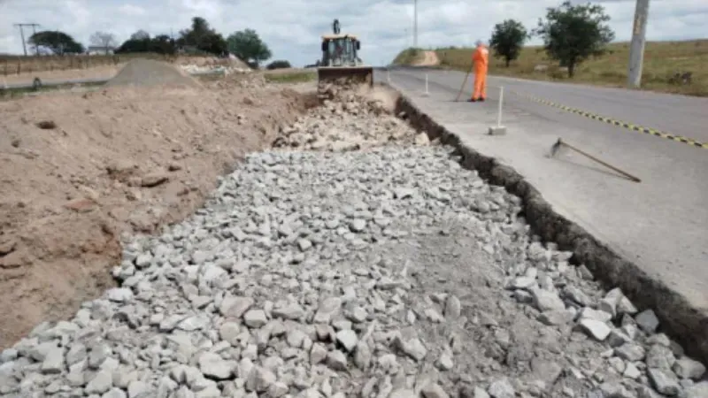 Duplicação da Rodovia AL-220 avança no Sertão alagoano