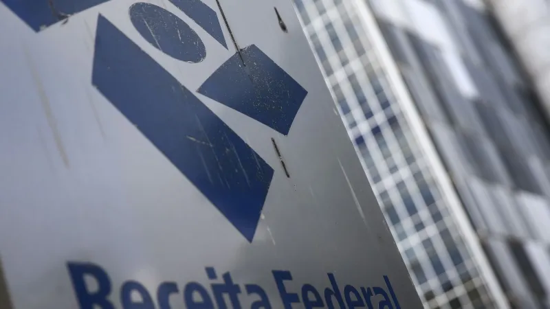 Receita paga nesta segunda último lote de restituição do IR 2026