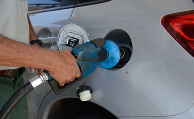 Governo vai ao STF para suspender resolução do Confaz sobre diesel