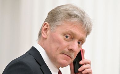 Kremlin: conversa com Zelenskiy é possível, mas negociações pararam