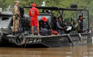PF encontra no Amazonas pertences pessoais de jornalista e indigenista