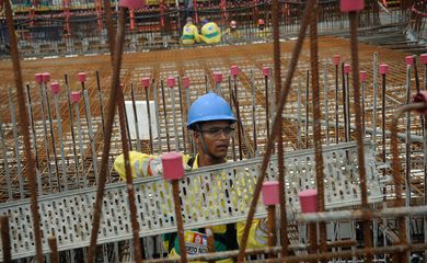 Setor da construção empregou 2 milhões de pessoas em 2020