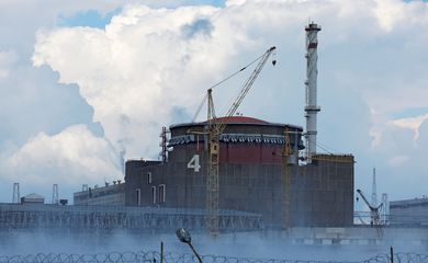 Rússia diz que Ucrânia disparou contra usina nuclear de Zaporizhzhia