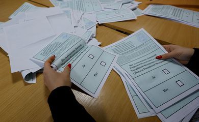 Kiev e aliados rejeitam resultados dos referendos na Ucrânia