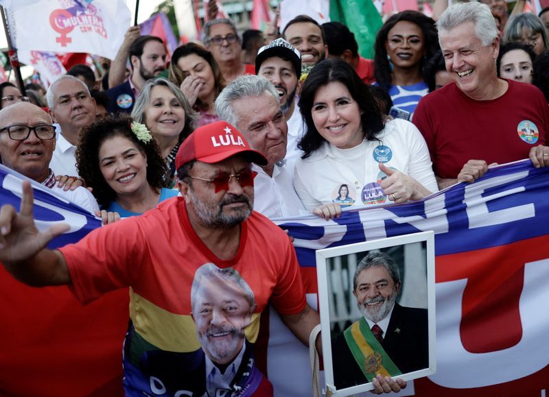 Dino, Padilha, Haddad e Tebet são cotados para ministério de Lula
