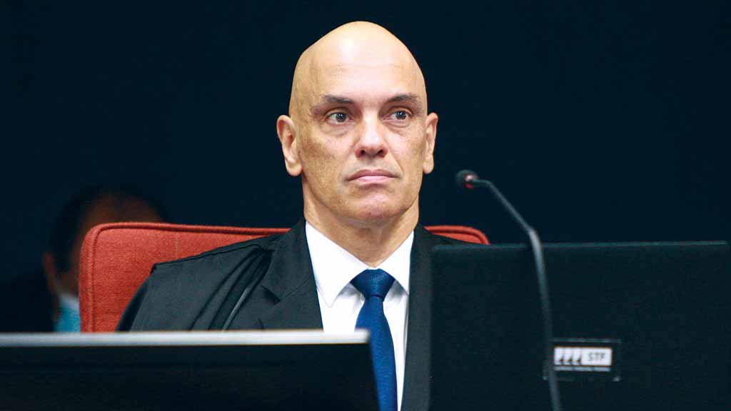 Moraes manda prender Oswaldo Eustáquio, blogueiro bolsonarista, a pedido da PF