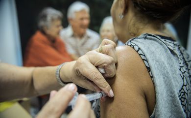 Mais de 43 milhões de pessoas já se vacinaram contra gripe