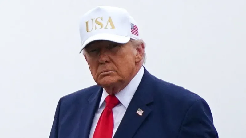 Trump critica aliados e sugere que ‘peguem’ petróleo no Estreito de Ormuz