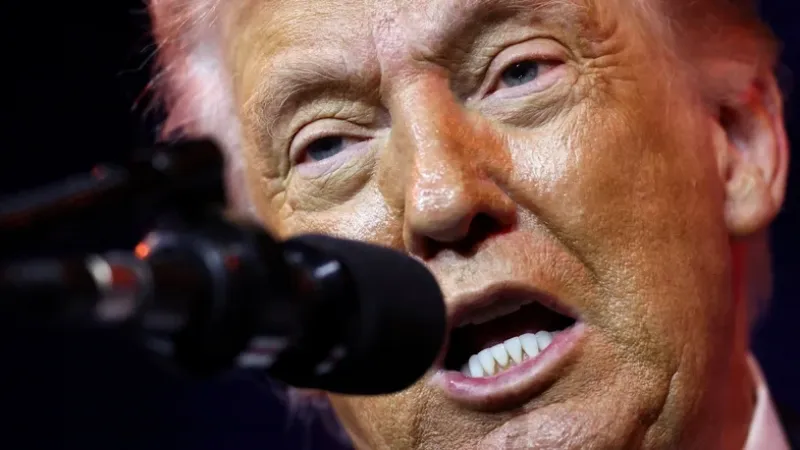 Trump diz que EUA começará ataques ‘por terra’ a cartéis do tráfico