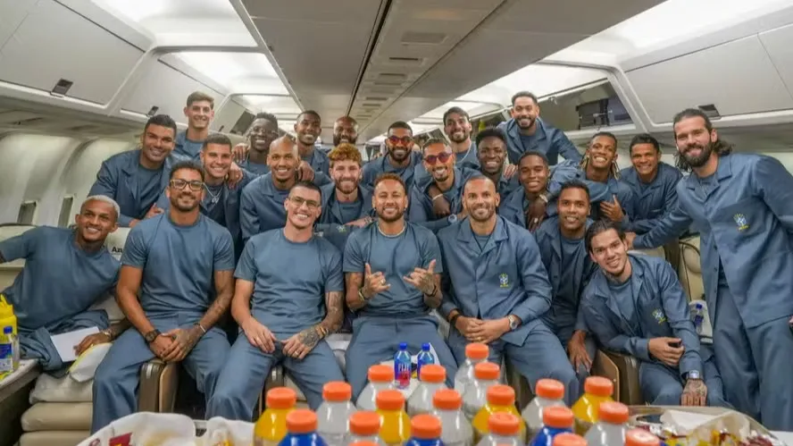 Seleção brasileira desembarca nos Estados Unidos; veja programação