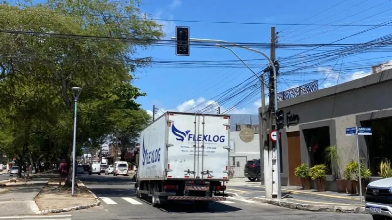 Novos semáforos na parte baixa começam a funcionar neste sábado (13)