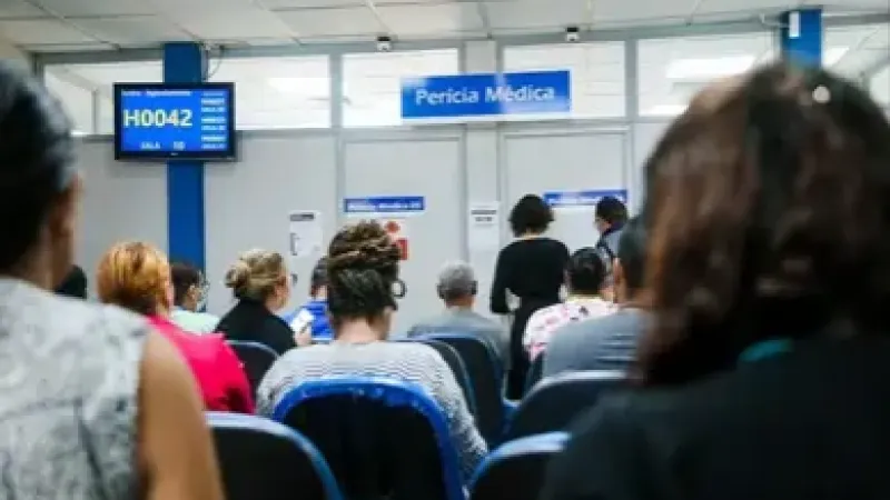 INSS faz mutirão de perícias médicas para reduzir tempo de espera