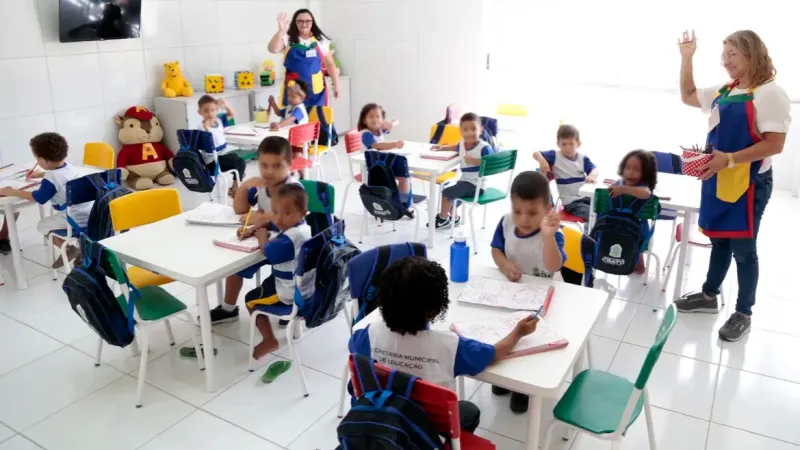 Uma em cada 10 crianças de 4 e 5 anos não vai à creche em 876 cidades