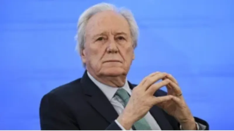 ‘Não há problema em contrato de consultoria’, diz Gleisi sobre Lewandowski