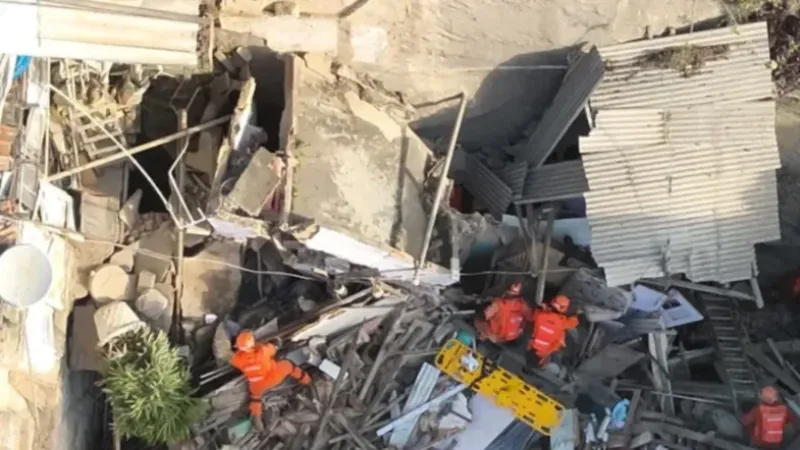 Desabamento de prédio no Rio deixa 17 feridos