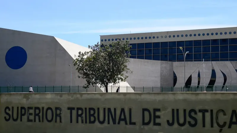 STJ condena ministro Marco Buzzi a perda de cargo por crimes sexuais