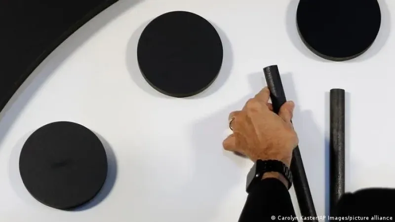 Relógio do Juízo Final está mais perto que nunca do apocalipse