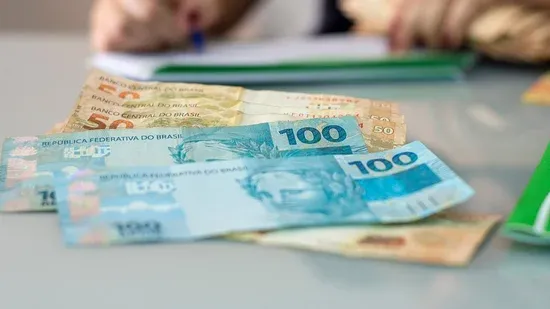 Governo eleva projeção para PIB e vê inflação abaixo de 5% em 2025