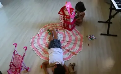 Cartilha ajuda a identificar atrasos no desenvolvimento infantil