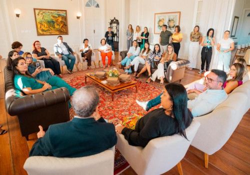 Governo de Alagoas promove bate-papo com jornalistas iniciando atividades do Dia Internacional da Mulher