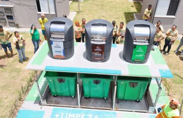 Recicladores da CoopMundaú se beneficiam de lixeira subterrânea no Vergel