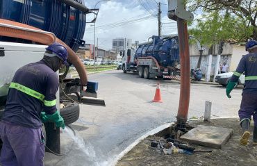 Prefeitura leva ações de limpeza e recuperação de galerias para amenizar impactos da chuva
