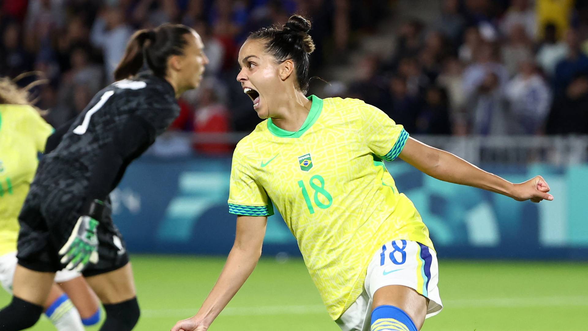 Gabi Portilho decide, Brasil vence a anfitriã França e vai à semifinal do futebol feminino